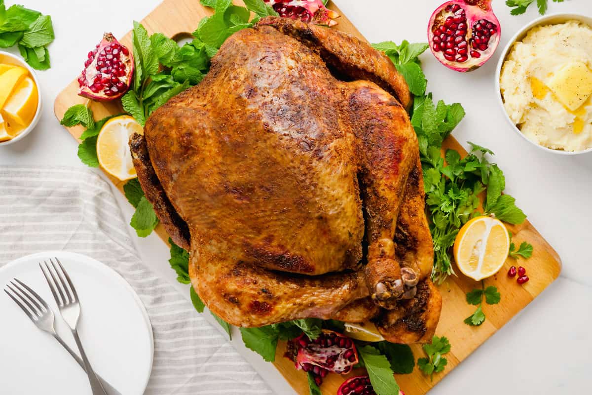 Peru Inteiro Assado Temperado / Whole Roasted, Seasoned Turkey